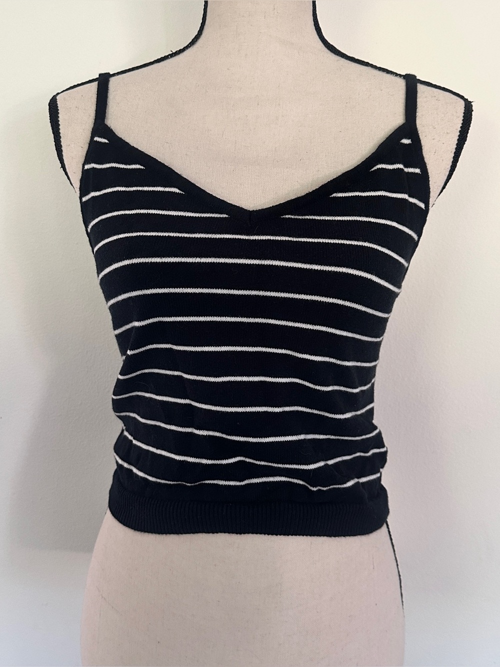 Cropped knit tank